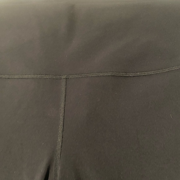 LuluLemon Black Leggings - Picture 4 of 4